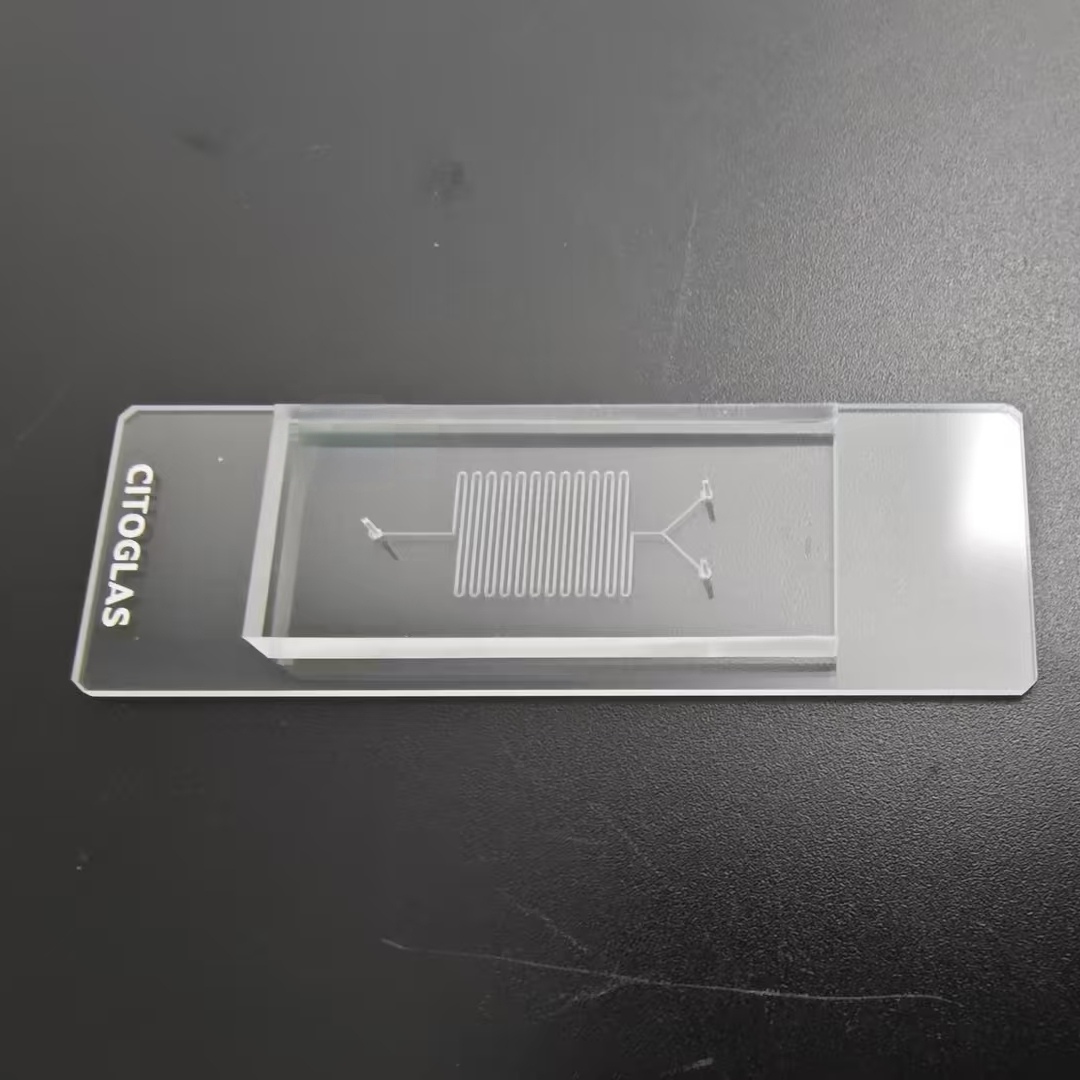Staggered Herringbone Micromixer Chip, PDMS/Glass, Chaotic-Advection Mixing, Plasma-Bonded, for Nanoparticle & LNP Synthesis Research, with Tubing Kit, 45x20mm (RUO)